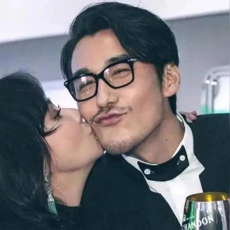 (明星经纪人心跳链接怎么玩)揭秘明星经纪人心跳链接作弊菜单背后的秘密与对娱乐圈的影响